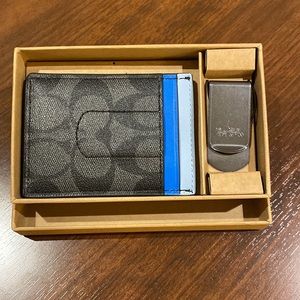 Final Price DROP!$108. FIRM Coach 3 in 1 credit card cash clip mid slip pkt